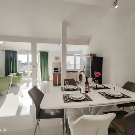 With Parking Space - 20700 * Makarska