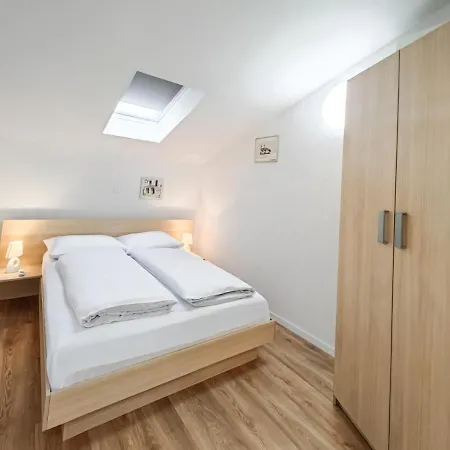 With A Parking Space - 20700 Appartement Makarska